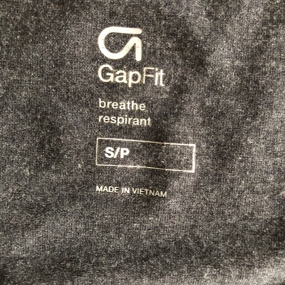 Gap fit athletic tee - Picture 6 of 11